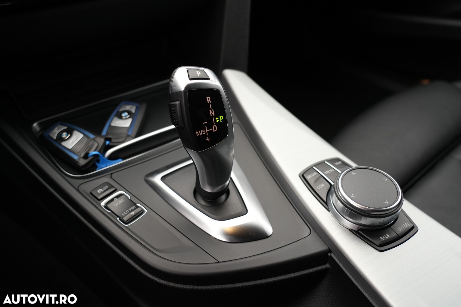 BMW Seria 3 318i Aut. M Sport - 16