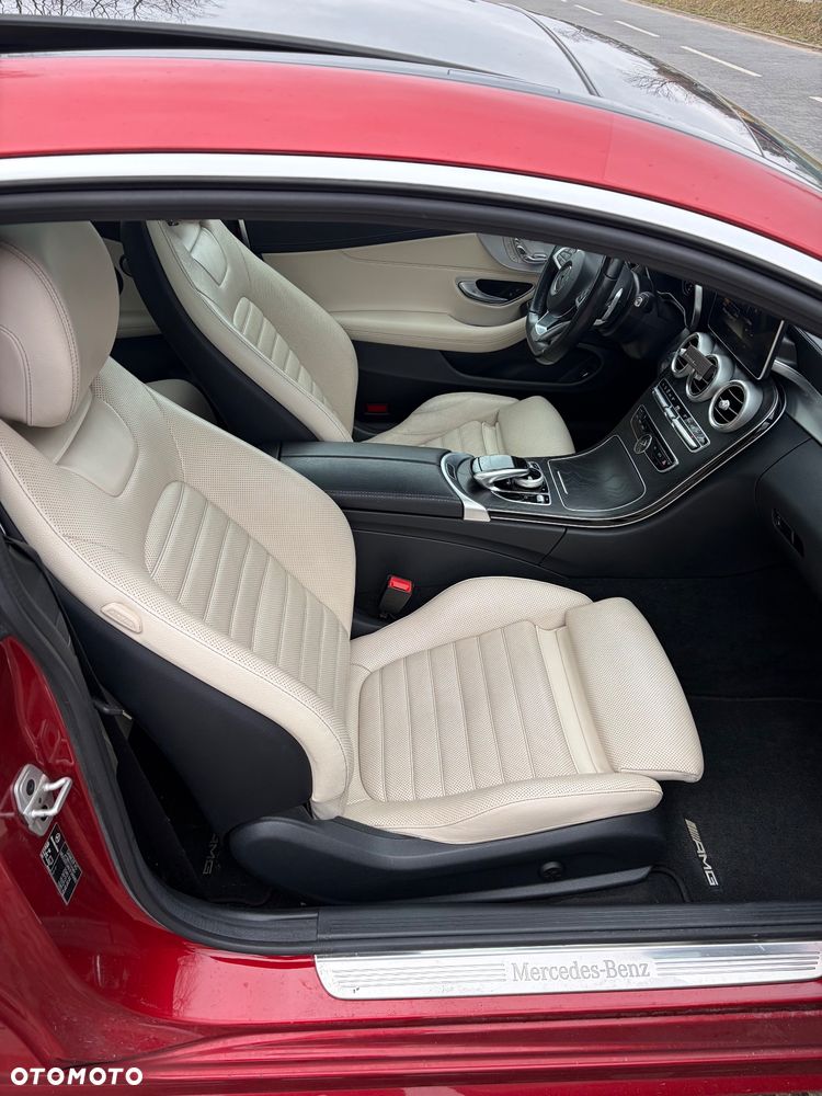 Mercedes-Benz Klasa C 300 7G-TRONIC - 9