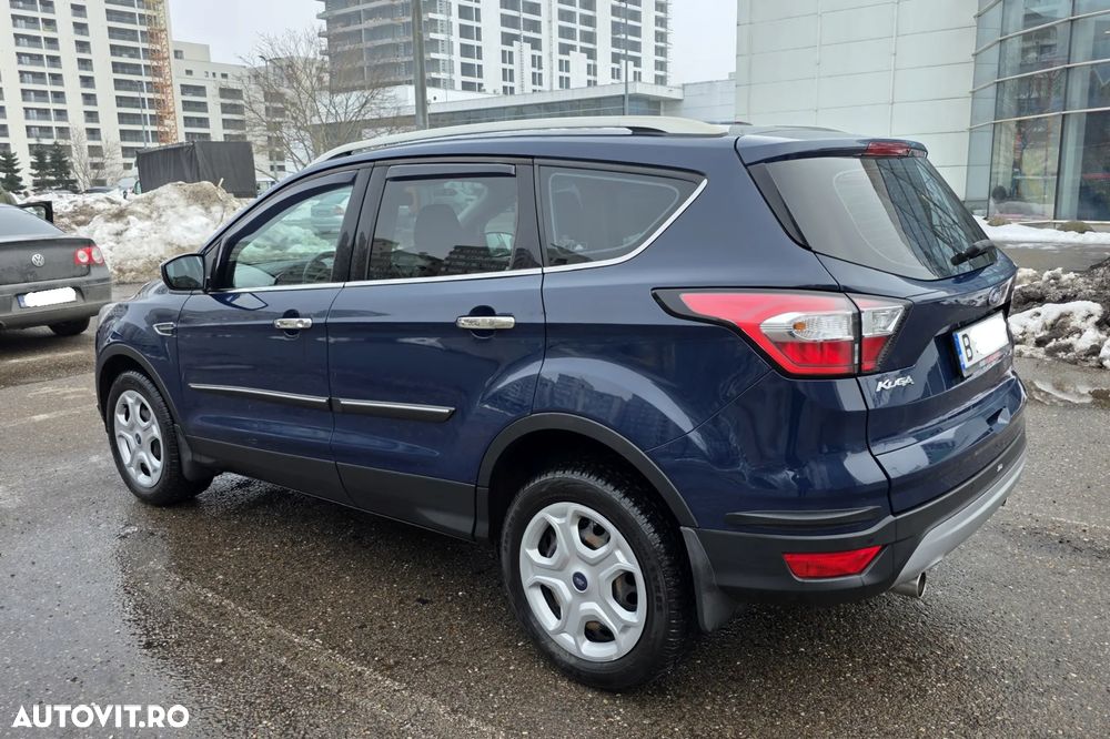 Ford Kuga - 2