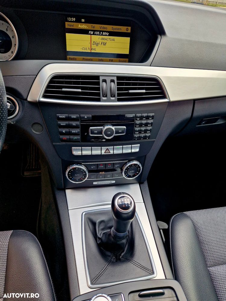 Mercedes-Benz C 180 CGI BlueEFFICIENCY Avantgarde - 10