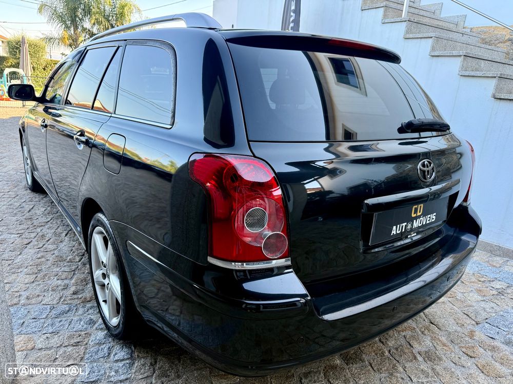Toyota Avensis SW 2.2 D-4D Executive - 21