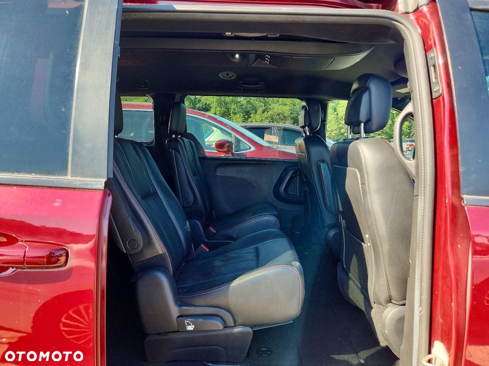Dodge Grand Caravan 3.6 R/T - 32