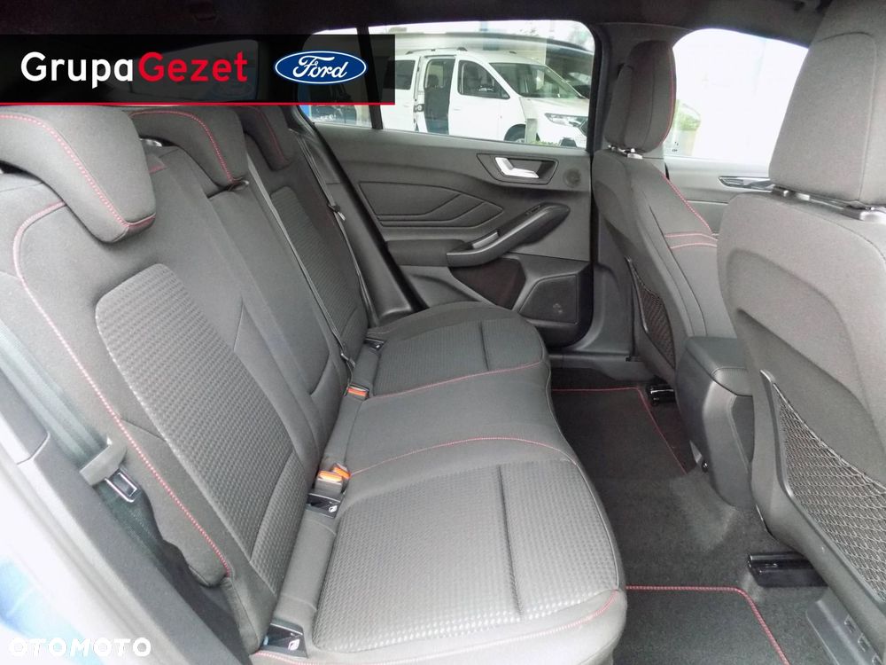 Ford Focus - 16