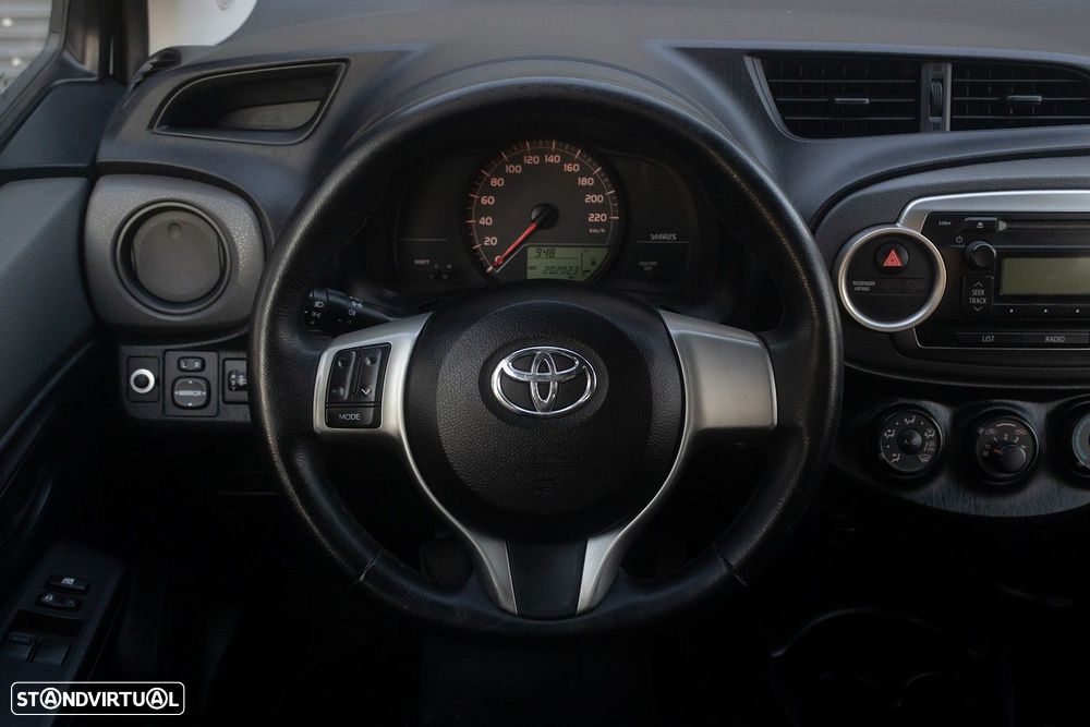 Toyota Yaris 1.4 D-4D Active - 14