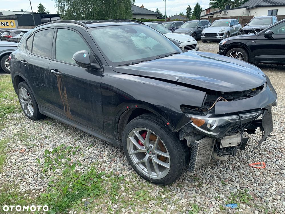 Alfa Romeo Stelvio 2.0 Turbo 16V AT8-Q4 Executive - 1
