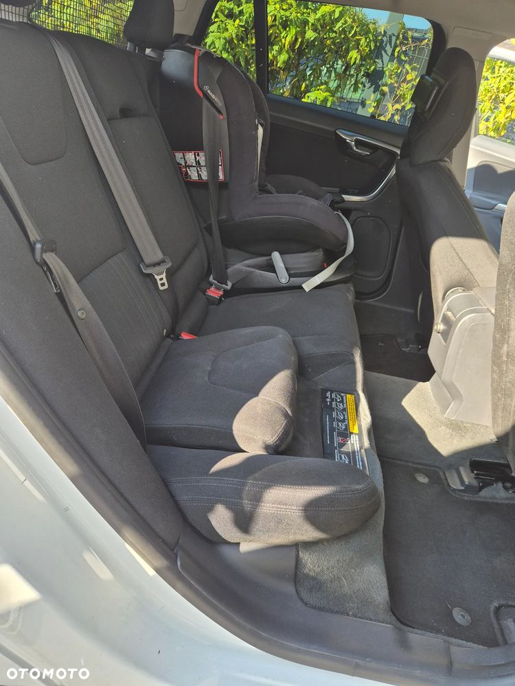 Volvo V60 D2 - 11