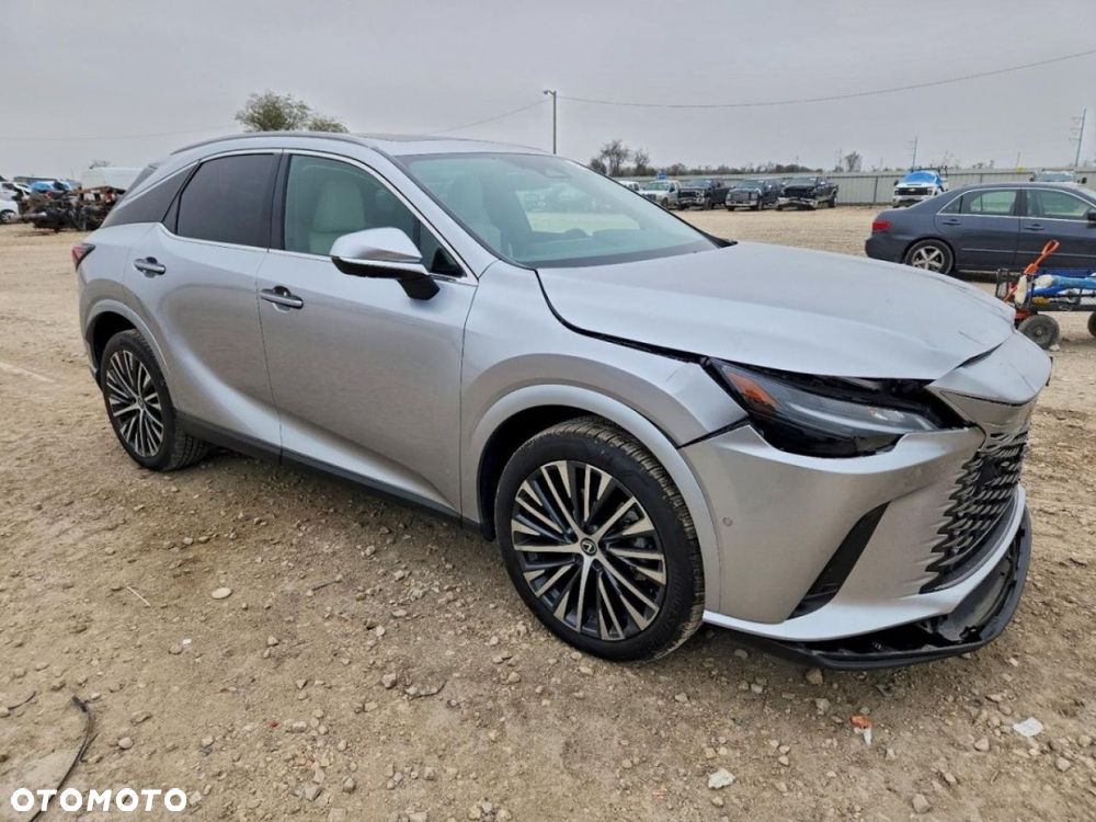 Lexus RX - 4
