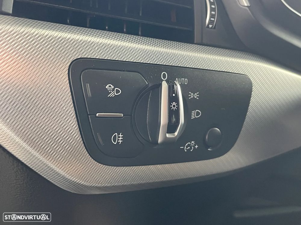 Audi A4 2.0 TDI ultra S tronic sport - 15