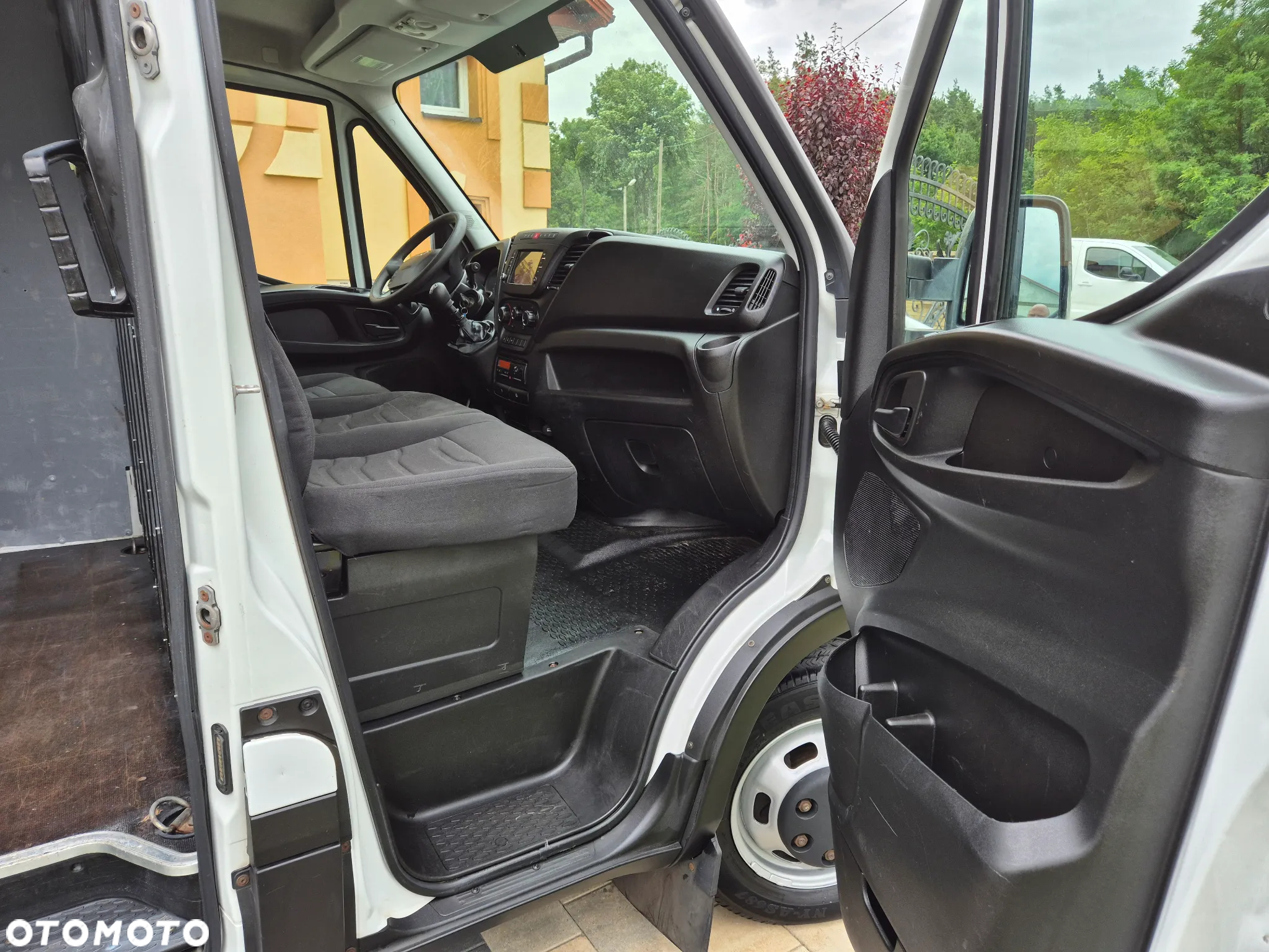 Iveco DAILY 40C15 L3H2 KLIMA BLIZNIAK TEMPOMAT BLOKADA MOSTU NAVI - 17