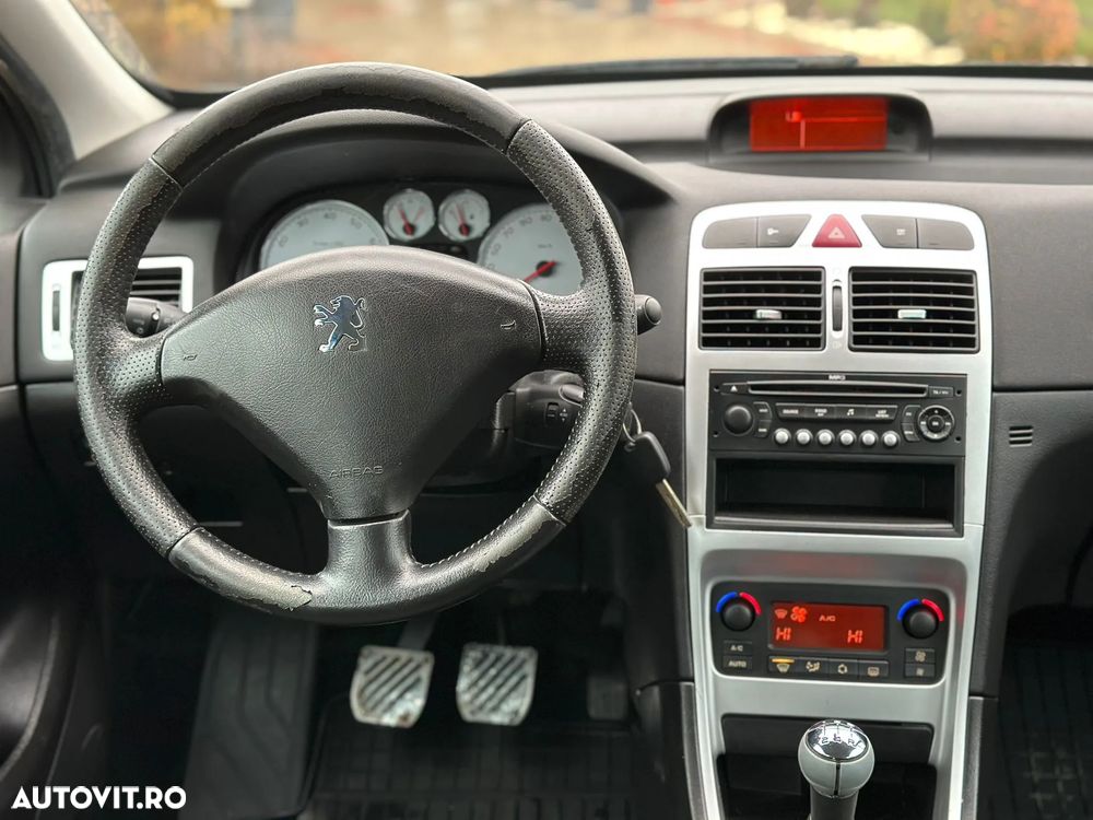 Peugeot 307 1.6 XR - 11