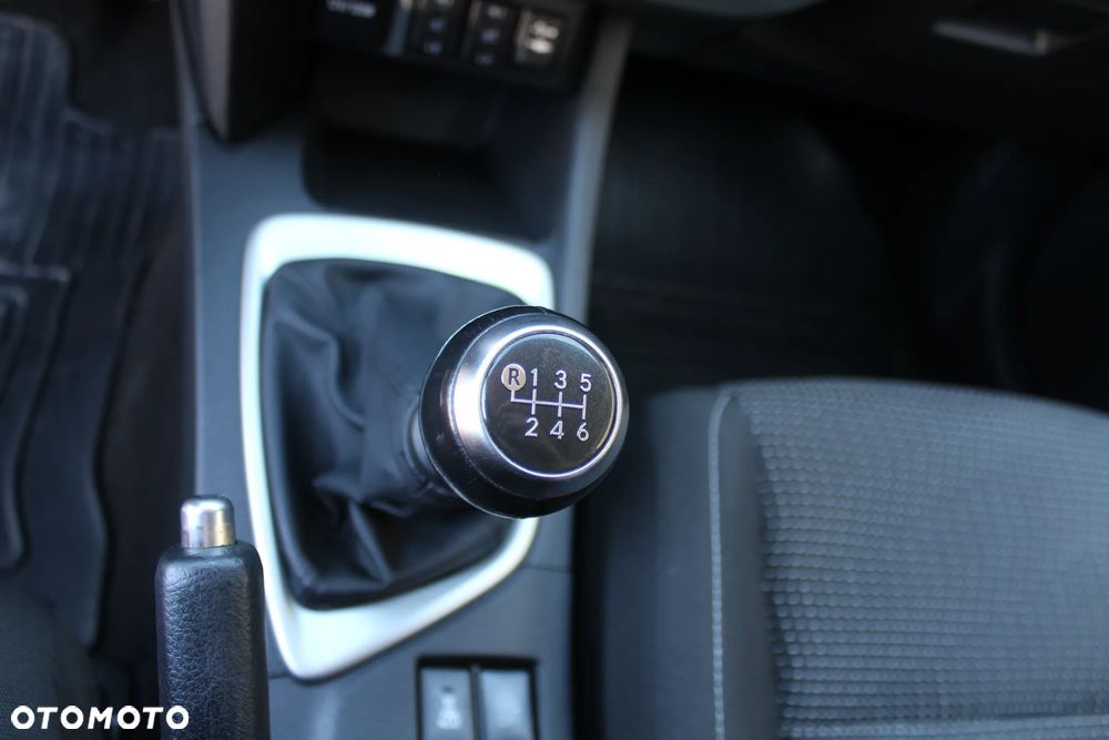 Toyota Auris 2.0 D-4D Comfort - 16