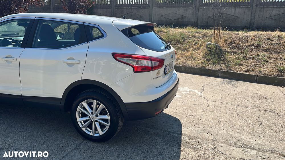 Nissan Qashqai 1.6 DCI Start/Stop 4X4-i Acenta - 6