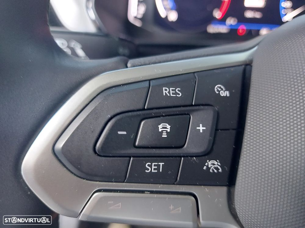 VW T-Cross 1.0 TSI Life - 32