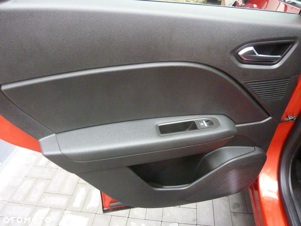Renault Captur - 36