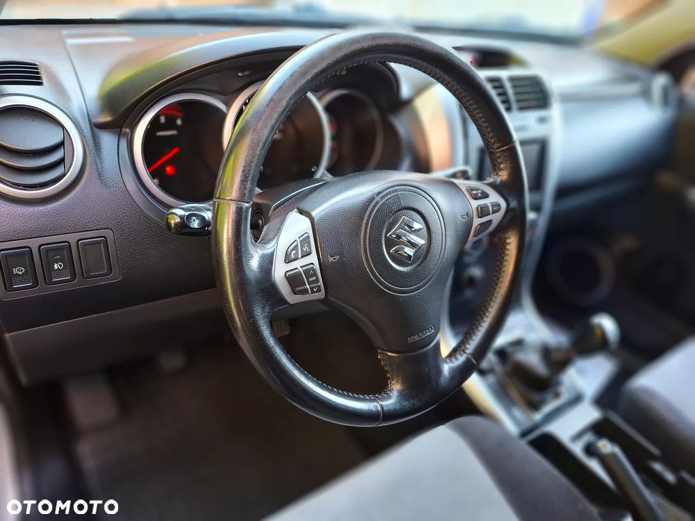 Suzuki Grand Vitara 1.9 DDiS Premium EU5 - 7