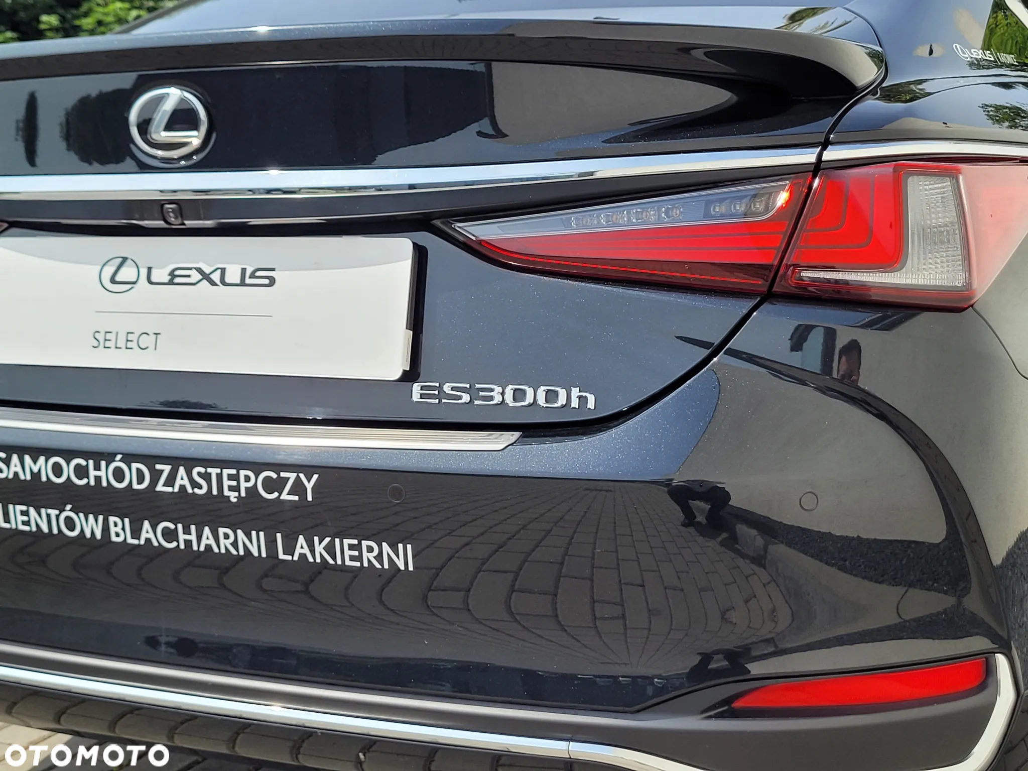 Lexus ES 300h Business Edition - 27