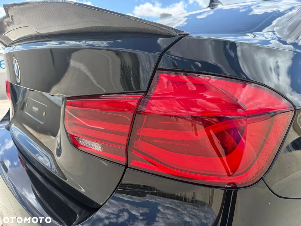 BMW Seria 3 330i M Sport - 19
