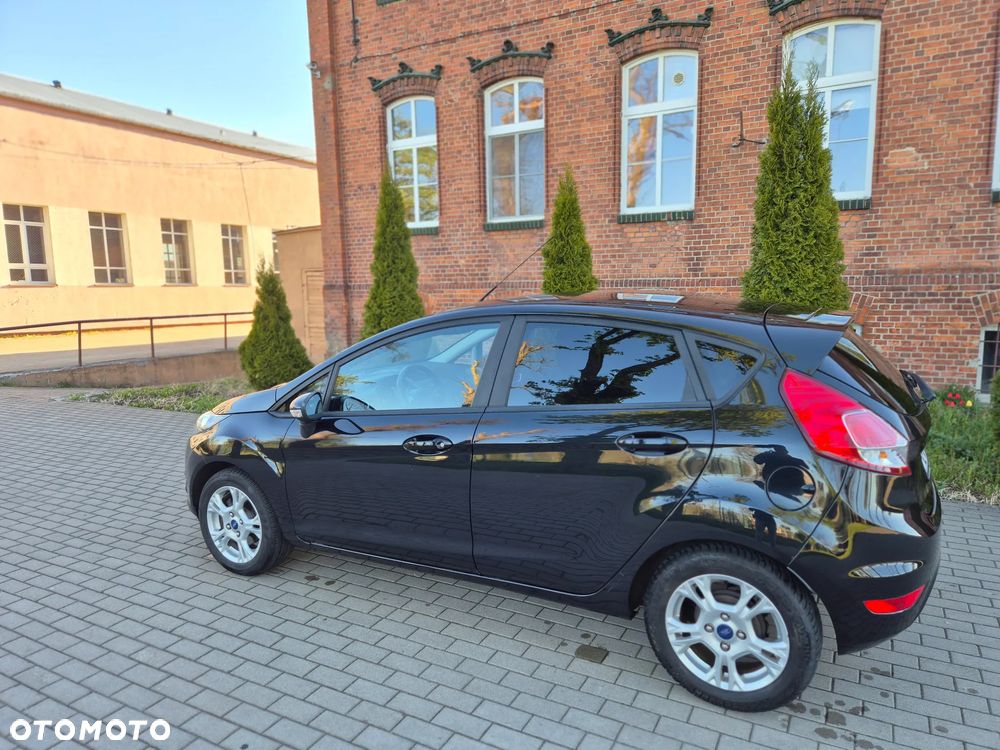 Ford Fiesta 1.25 Ambiente EU5 - 13