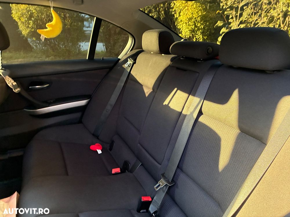 BMW Seria 3 316d - 12