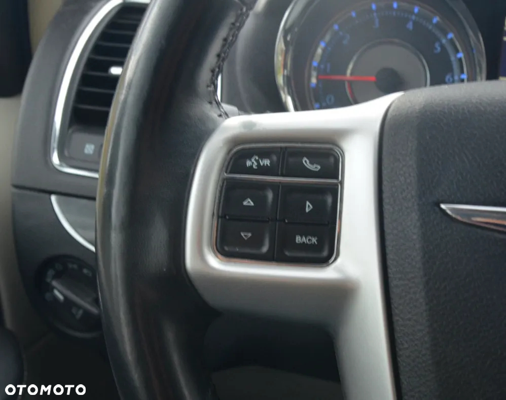 Chrysler Town & Country 3.6 Touring - 20