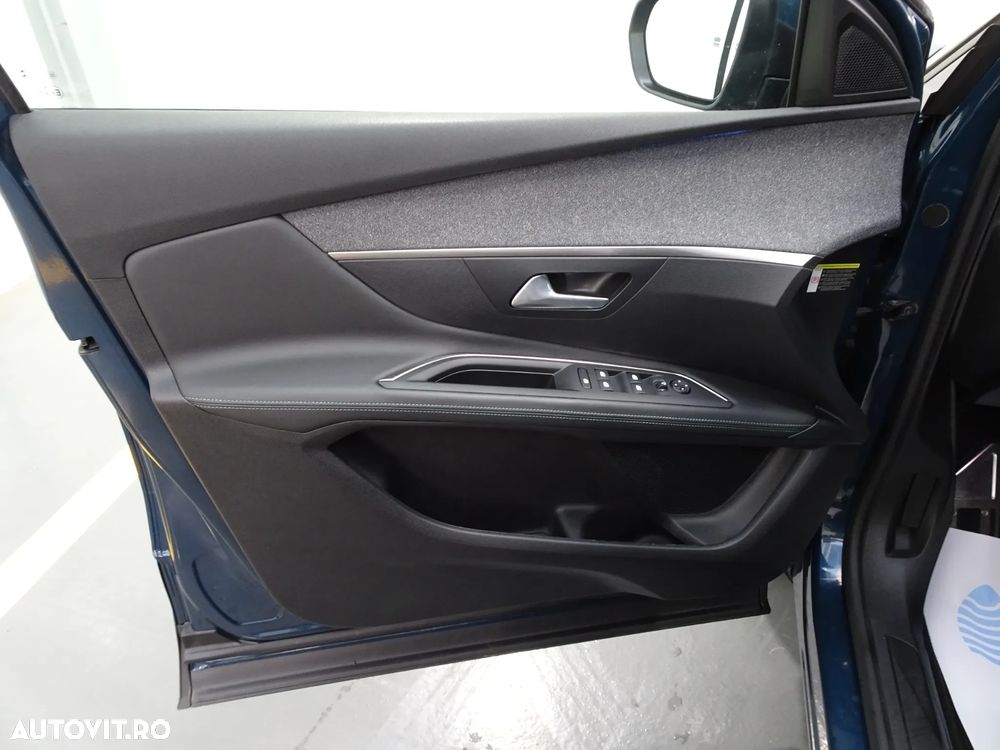 Peugeot 3008 Hybrid 225 e-EAT8 Allure Pack - 27