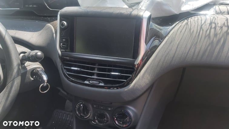 PEUGEOT 208 1,6 EHDI 92km rozrusznik - 7