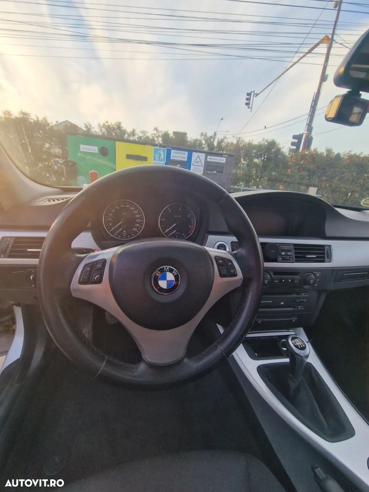 BMW Seria 3 320d Touring - 19