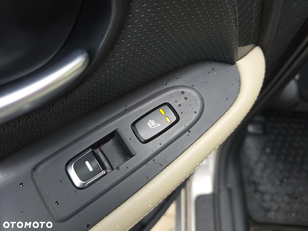 Kia Carens 1.7 CRDi Business Line - 28