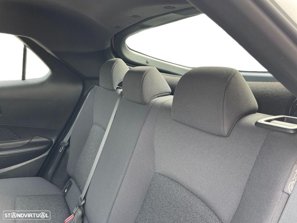 Toyota C-HR - 11