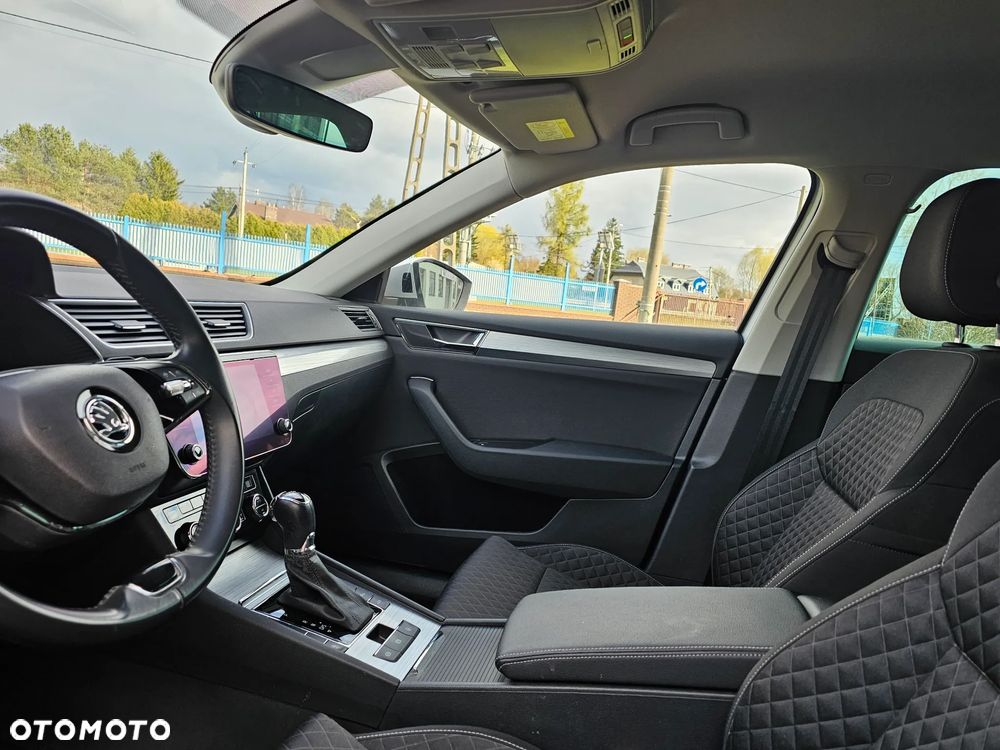 Skoda Superb 2.0 TDI SCR Style DSG - 13