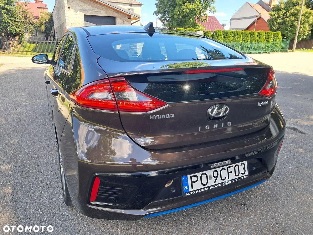 Hyundai IONIQ Hybrid Premium - 22