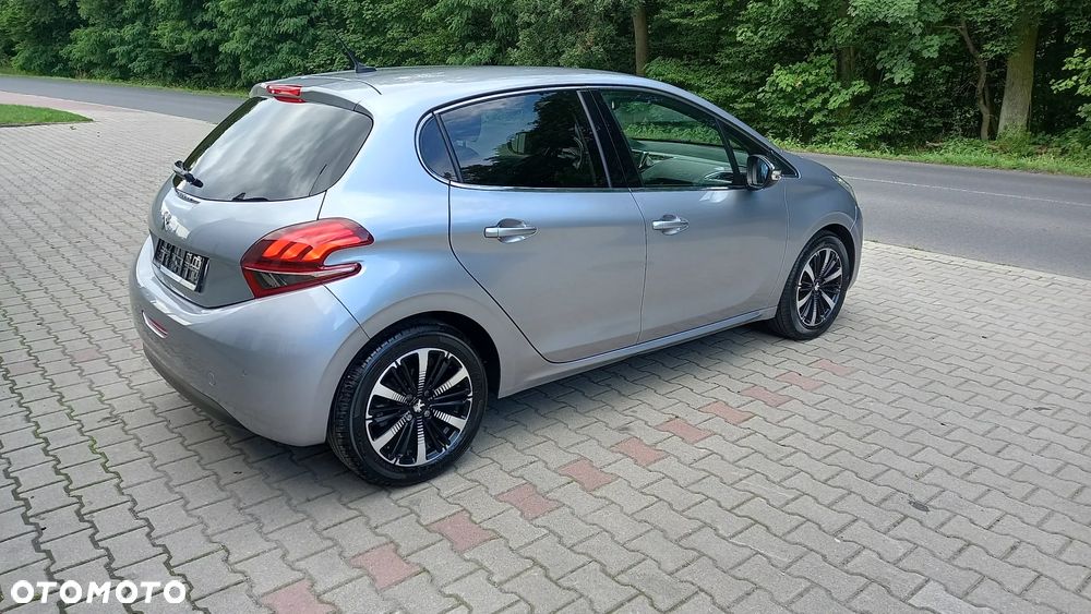 Peugeot 208 1.2 PureTech GPF Allure S&S EAT6 - 14