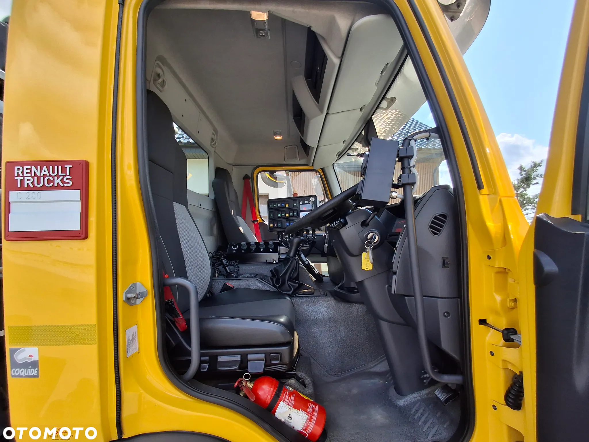 Renault C280 Zamiatarka SEMAT Zoeller FAUN Karcher 2 Silniki Rura Do Liści Listwy Ciśnieniowe Lanca 2 Zbiorniki Wody Szczotki L/R 2018r Euro 6 Motogodziny: 740MTH - 31