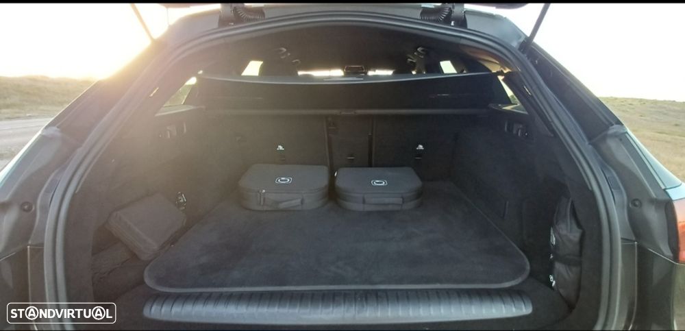 Mercedes-Benz E 53 AMG Hybrid 4Matic+ - 11