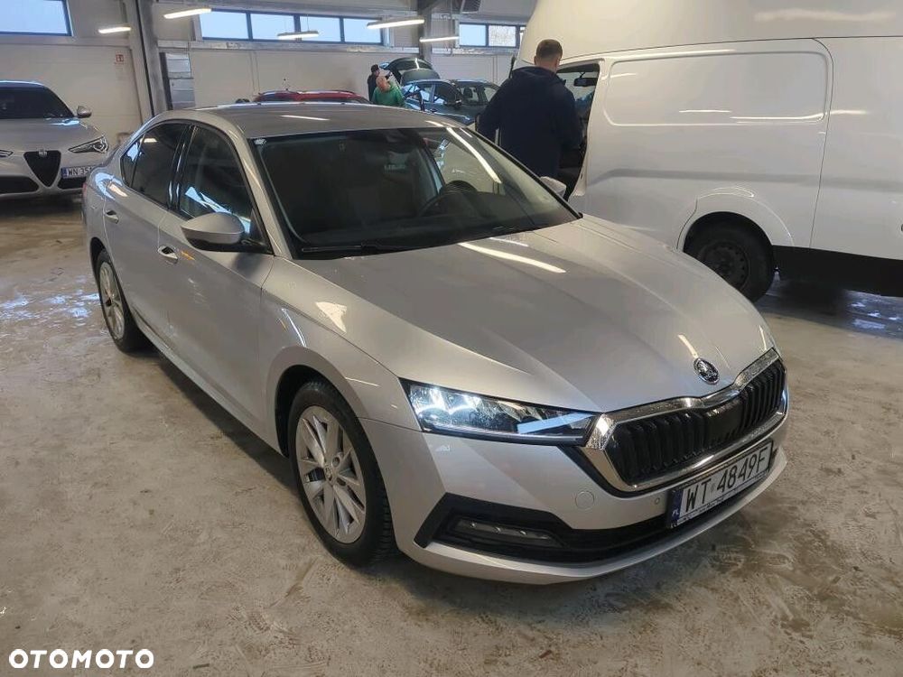 Skoda Octavia 1.5 TSI ACT Ambition - 4