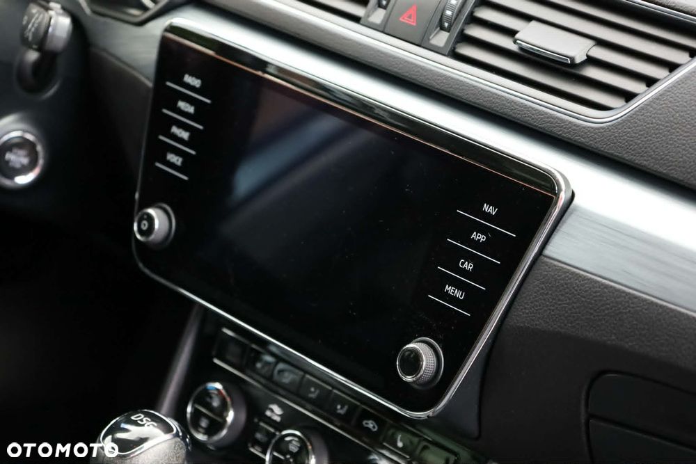 Skoda Superb 1.5 TSI Active DSG - 9