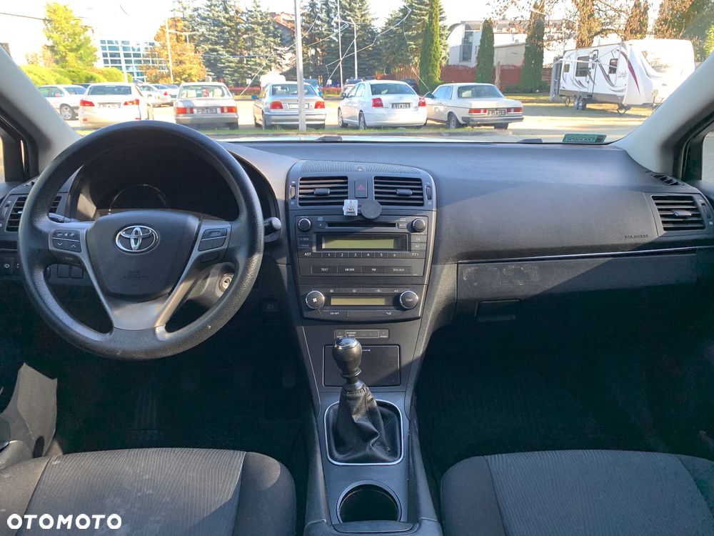 Toyota Avensis 2.0 D-4D Luna - 11