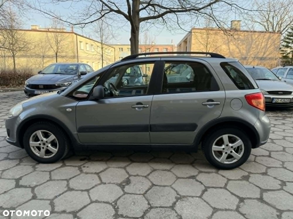 Suzuki SX4 1.6 VVT 4x2 Comfort - 4