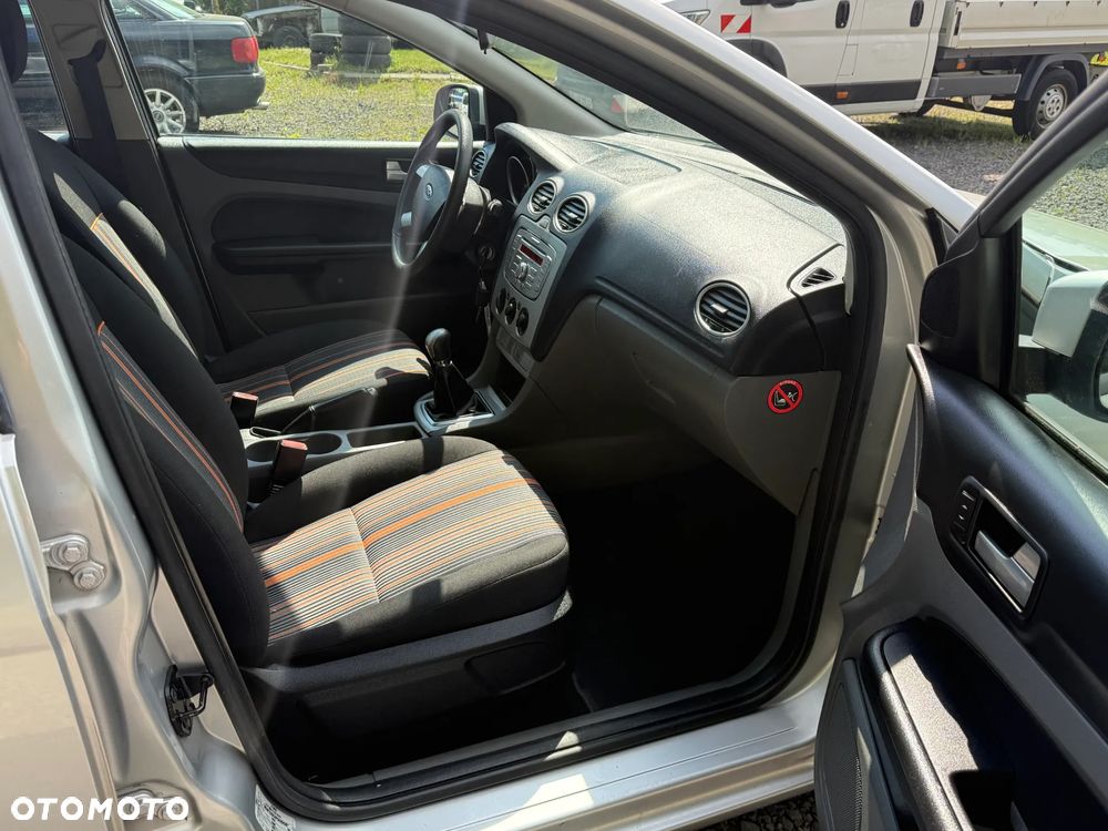 Ford Focus 1.6 16V Silver Magic - 10