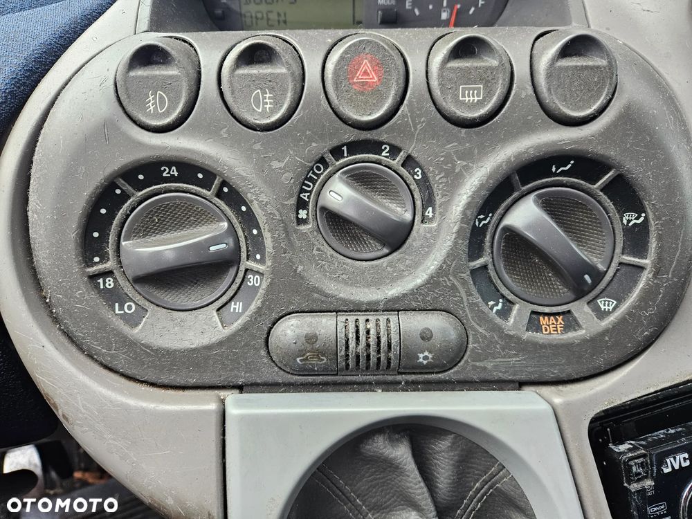 Fiat Multipla lift panel sterowania nawiewu klimatyzacji - 1