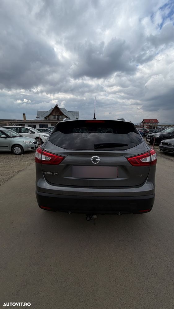 Nissan Qashqai 1.6 DCI Xtronic TEKNA - 4