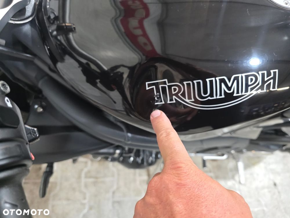 Triumph Speed Triple - 32