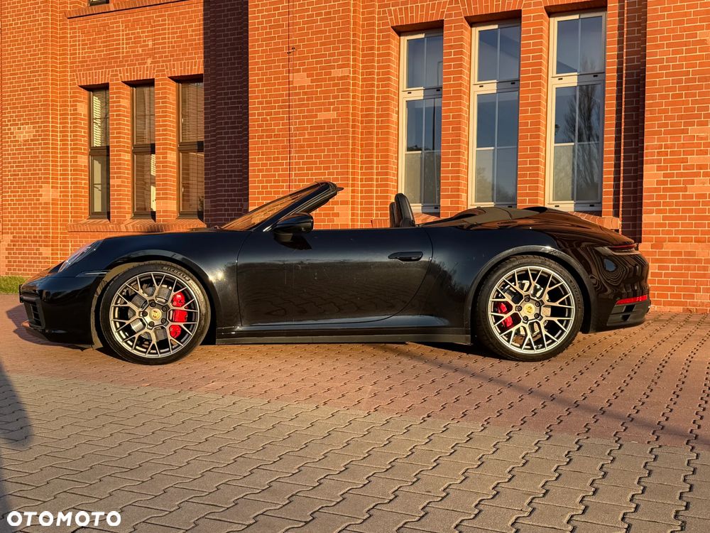 Porsche 911 Carrera 4S - 1