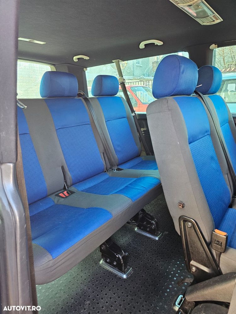 Volkswagen Caravelle - 13