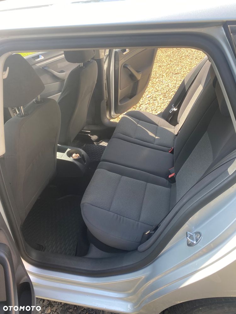 Volkswagen Golf V 1.9 TDI Comfortline - 10