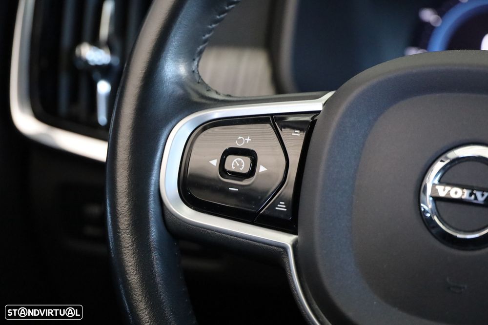 Volvo V90 Cross Country 2.0 B4 AWD - 25