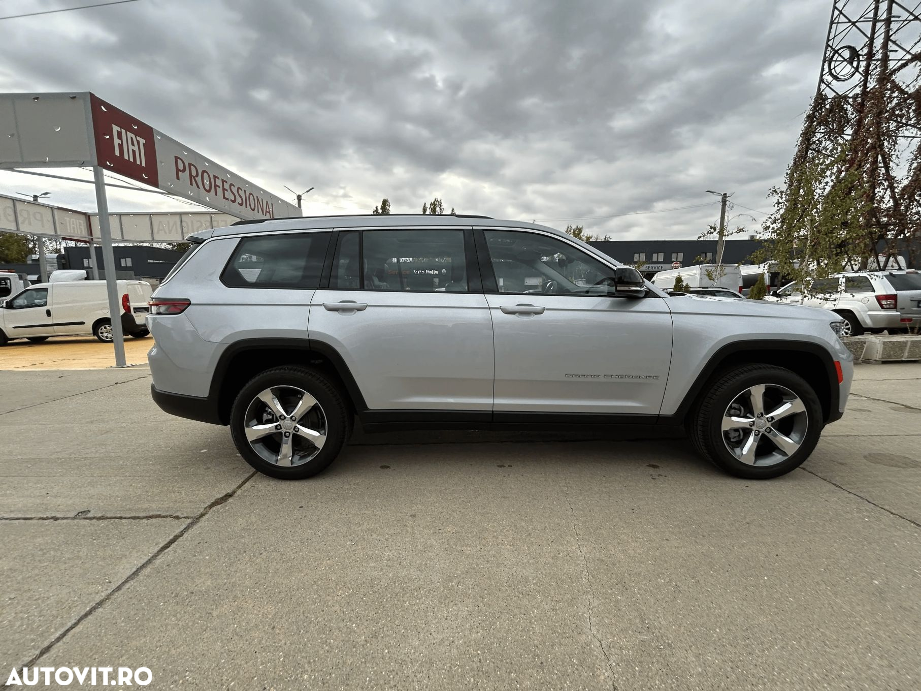 Jeep Grand Cherokee - 4