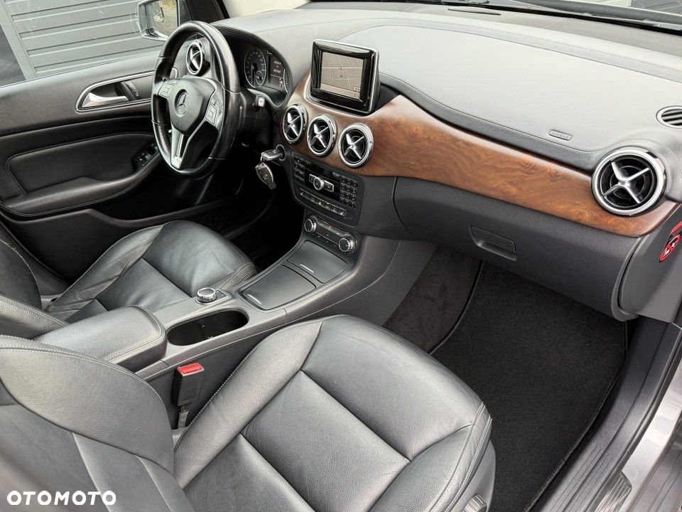Mercedes-Benz Klasa B 180 (BlueEFFICIENCY) 7G-DCT - 30
