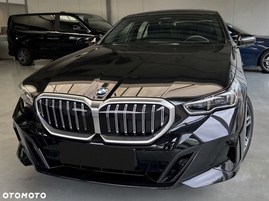 BMW Seria 5 520d xDrive mHEV M Sport - 3