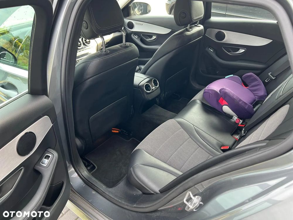 Mercedes-Benz Klasa C 220 d 4Matic T 9G-TRONIC AMG Line - 15